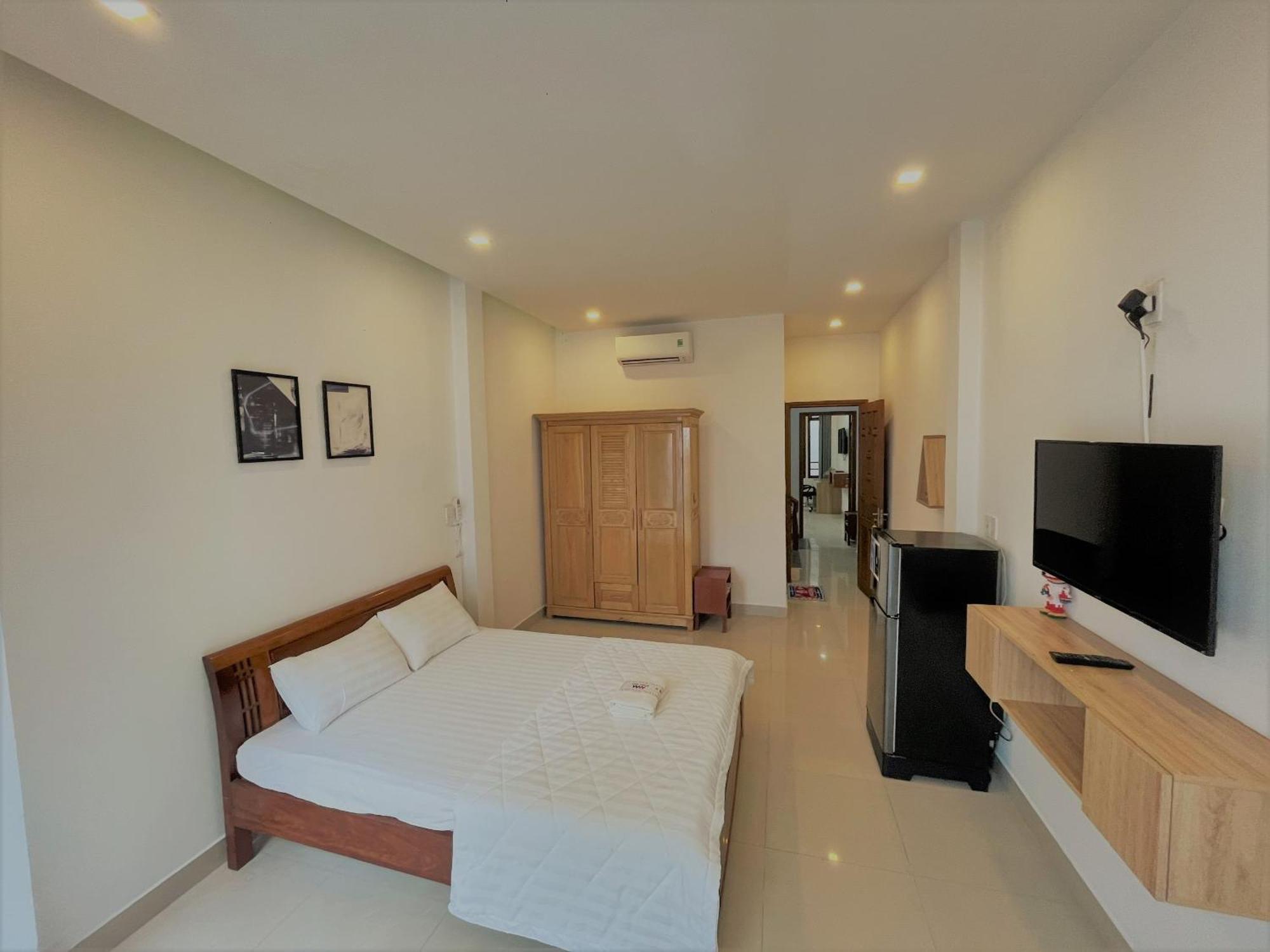 Apartment Ha Linh *